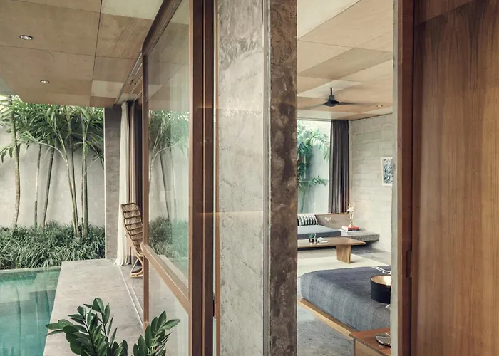 Hotel The Slow 4*