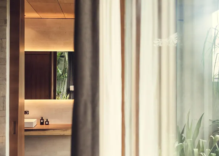The Slow 4* Canggu (Bali)